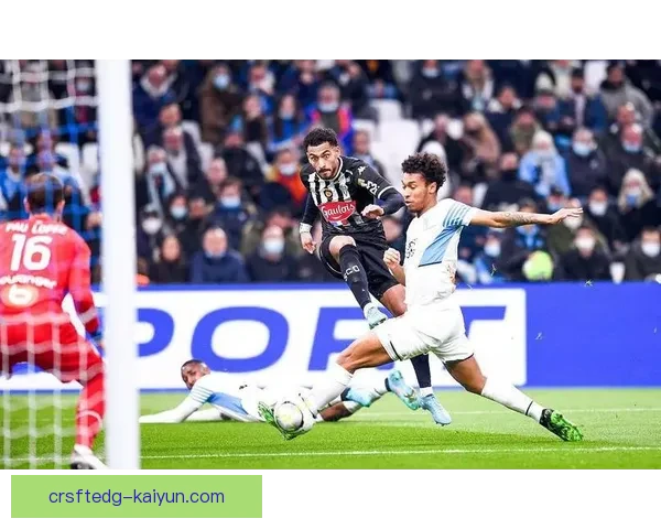 佛罗伦萨球员近期表现稳健，继续在联赛中展现出良好竞技状态