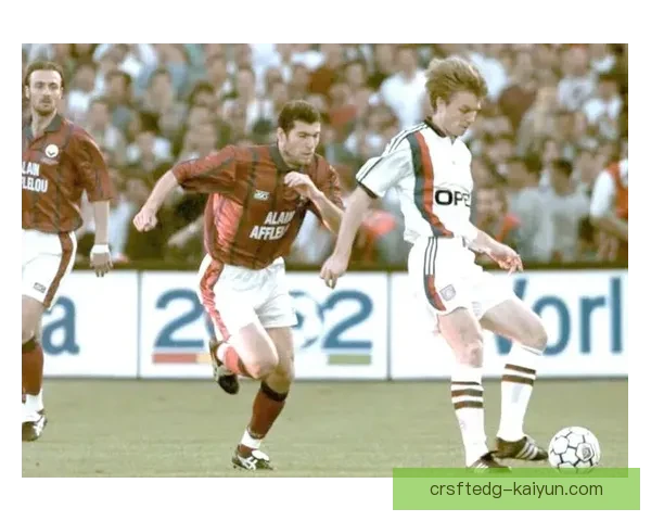 齐达内足球影响力持续提升，传奇地位与战术理念备受期待