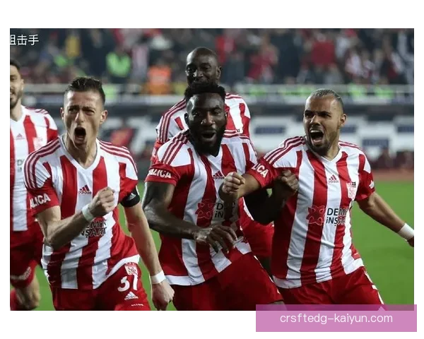 加拉塔萨雷边路进攻表现稳健，战术执行持续提升